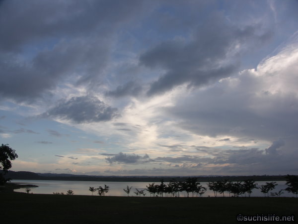 Sonnenuntergang am See Yaxha